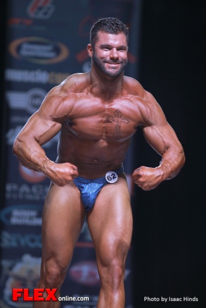 Layne Perry | Muscle & Fitness